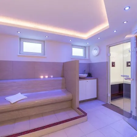 Angelika Pettneu am Arlberg