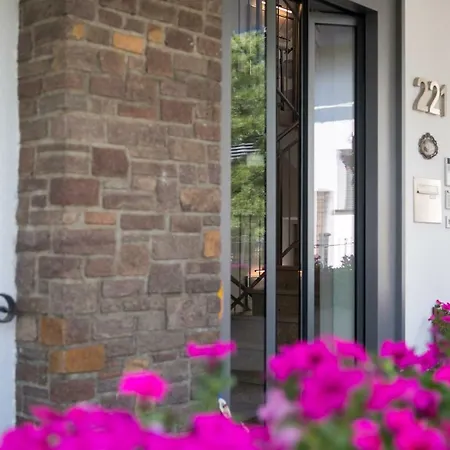 Angelika Pettneu am Arlberg